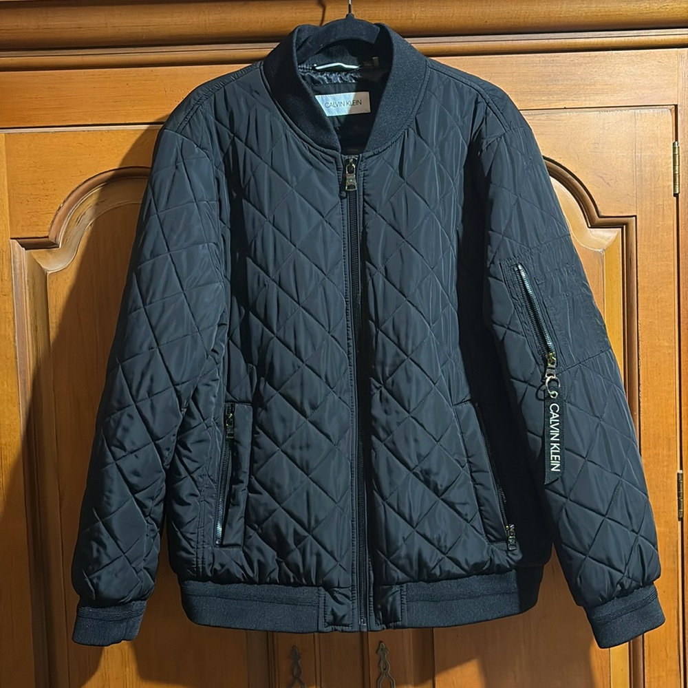 Calvin Klein large quilted bomber jacket puffer black